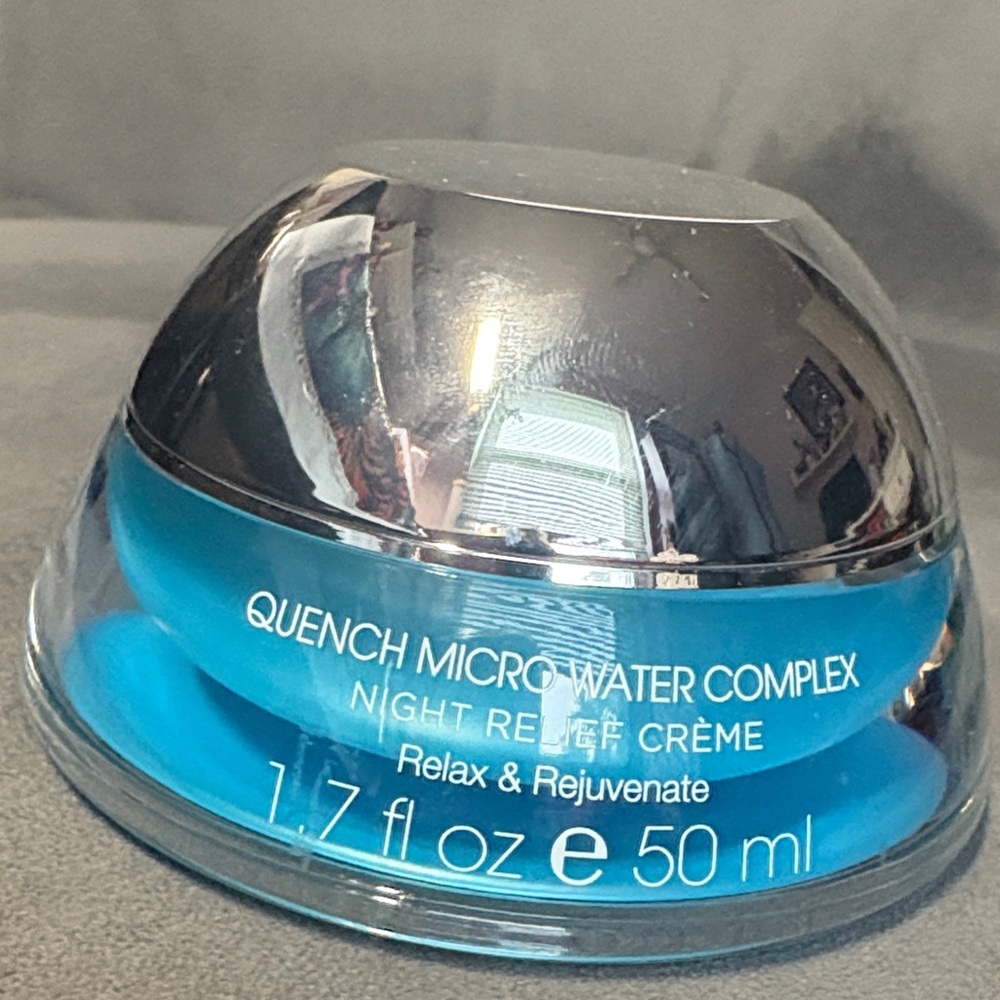Quench Micro Water Complex Night Relief Crème - Blue